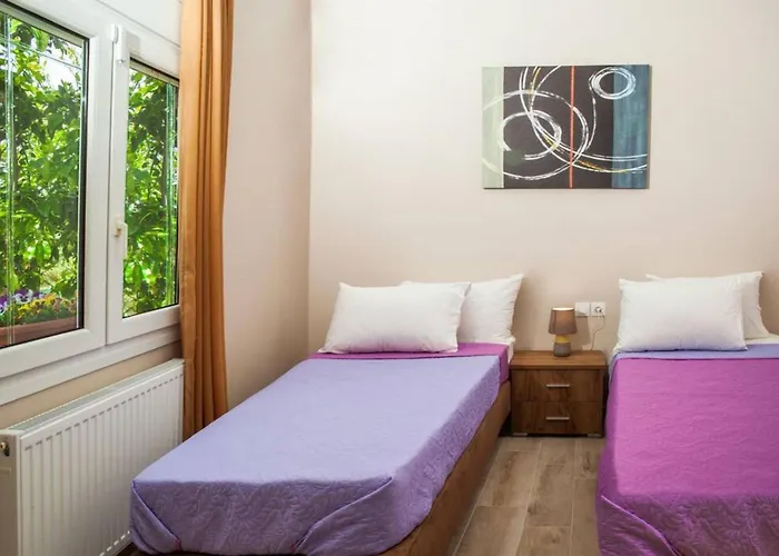 Aethra House In Volou * Αγριά